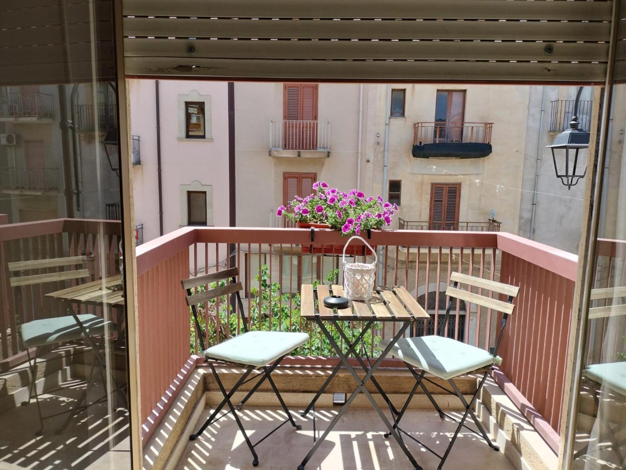 D&P Suites 1 Salemi Exteriör bild